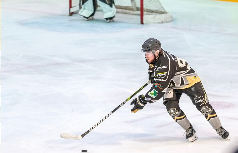 Flyers add Ben Brown on a two-way deal with the Dundee Rockets