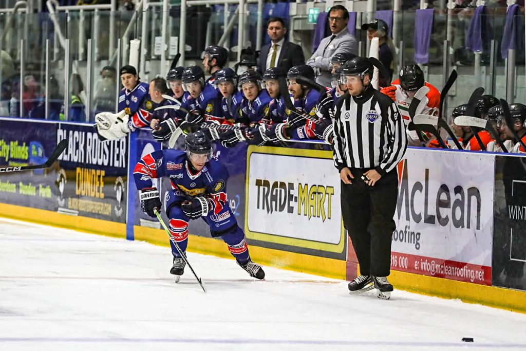 Michael Courts on the bench with Dundee Stars - Fife Flyers