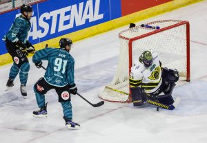 Belfast Giants v Fife Flyers - Challenge Cup - Fife Flyers
