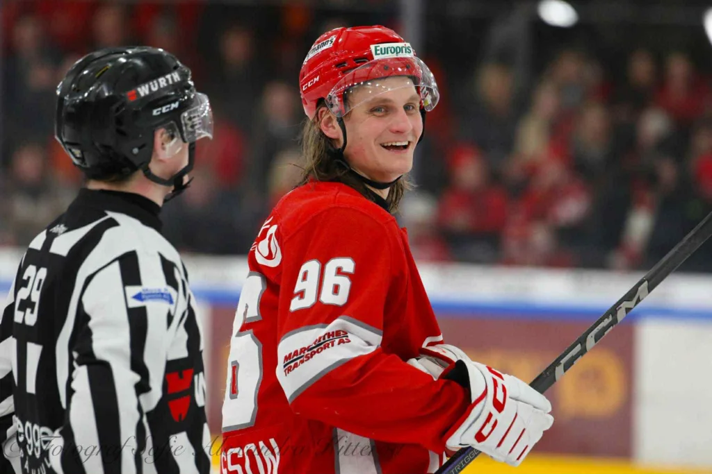 Karlsson set for Fife debut