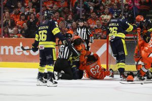 D12I3776 copy 1 - Fife Flyers