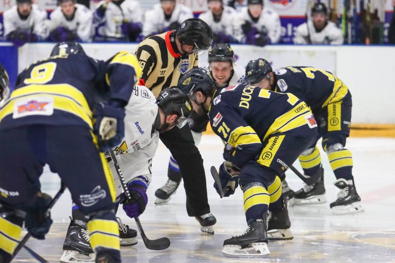 JM-1- Jillian McFarlane 6 - Fife Flyers